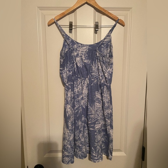 Old Navy spaghetti strap dress with elastic waist. - Picture 1 of 8
